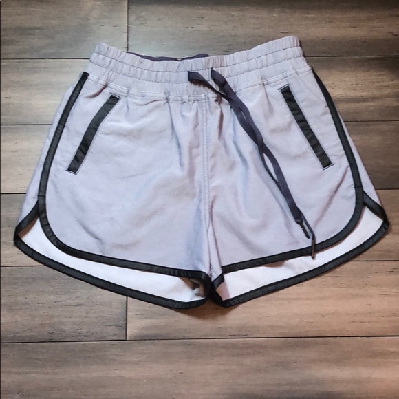 NWOT Lululemon Varsity Short - Picture 1 of 16